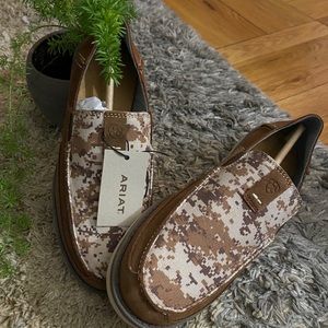 Shoes brand new in the box size 5